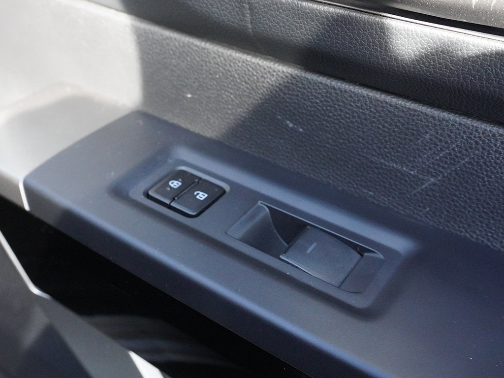 Used 2025 Toyota Tundra Limited AWD/4WD image 43