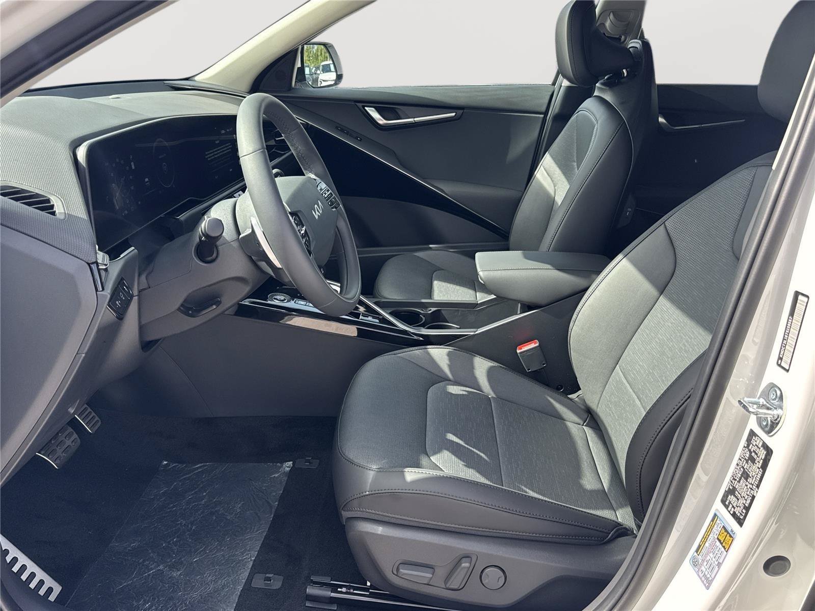 New 2026 Kia Niro Wave FWD image 8