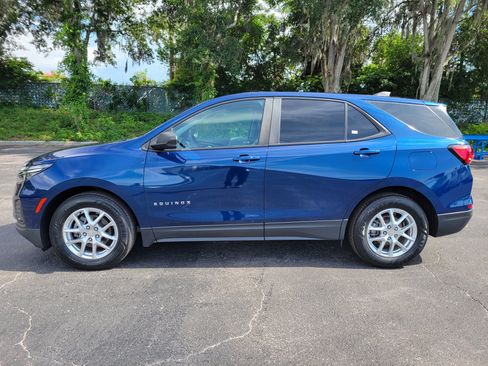 Certified 2022 Chevrolet Equinox LS w/ LS Convenience Package FWD image 9