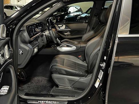 Certified 2023 Mercedes-Benz Maybach GLS 600 4MATIC image 35