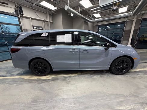 Used 2025 Honda Odyssey Sport-L image 32