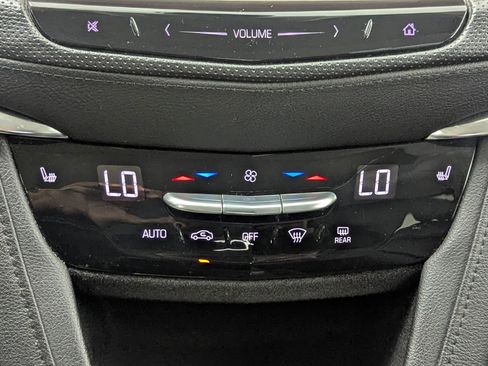 Used 2017 Cadillac XT5 Luxury w/ Driver Awareness Package image 18