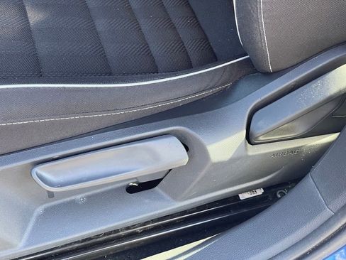 Used 2023 Volkswagen Jetta Sport image 13