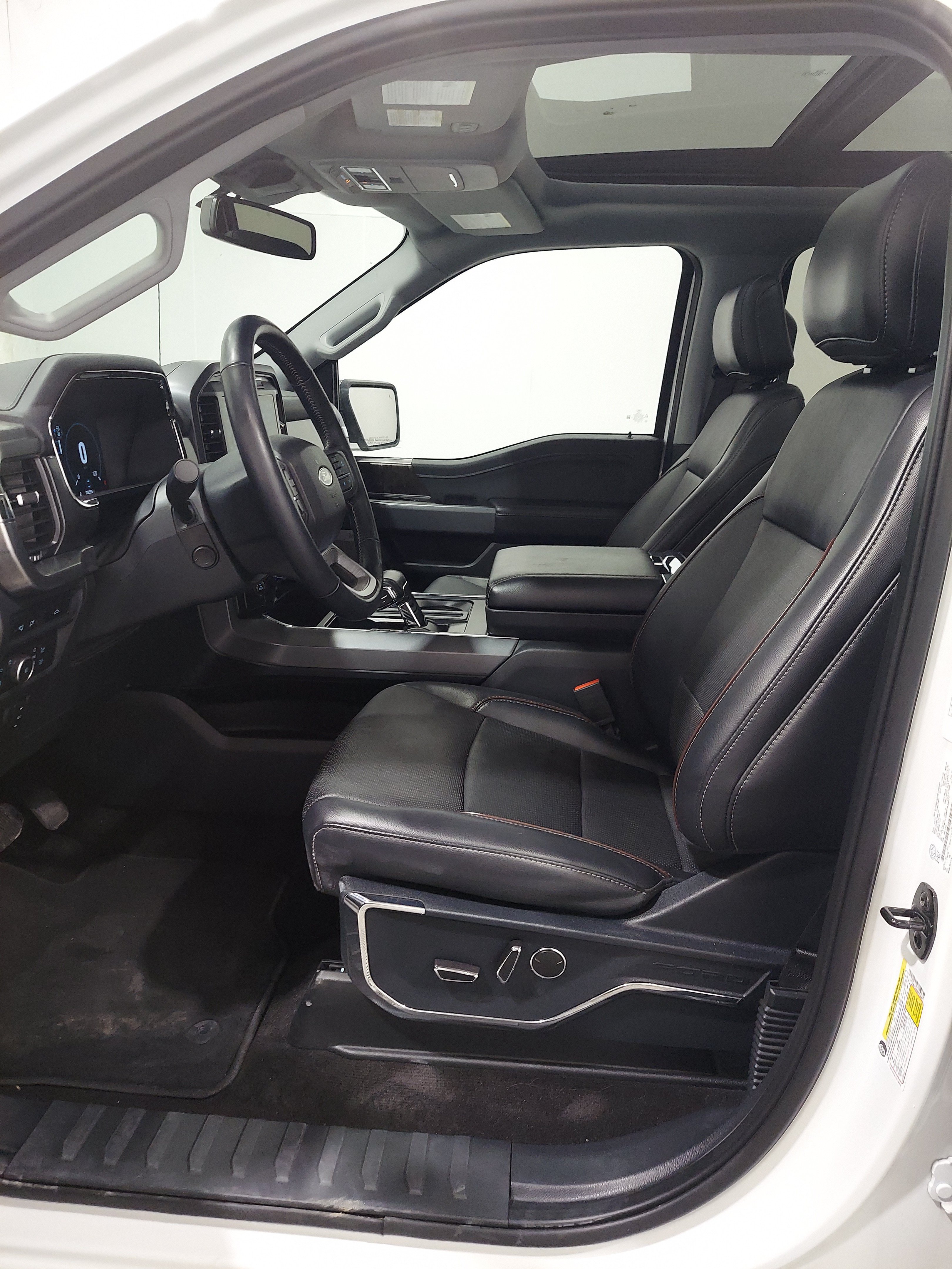 Used 2021 Ford F150 Lariat w/ Equipment Group 502A High RWD image 13