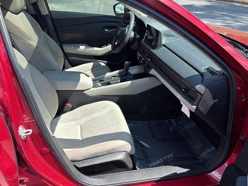 Used 2024 Honda Accord EX image 13