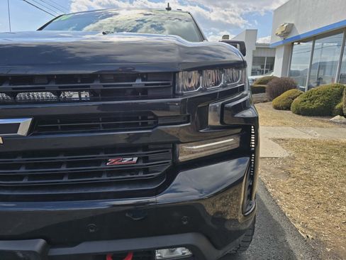 Used 2020 Chevrolet Silverado 1500 LT Trail Boss w/ Midnight Edition image 10