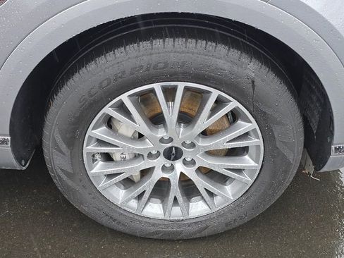 Used 2025 Genesis GV80 2.5T Standard AWD/4WD image 44