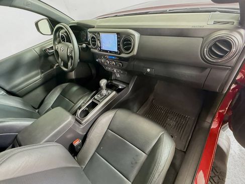 Certified 2022 Toyota Tacoma TRD Off-Road w/ TRD Premium Off Road Package AWD/4WD image 28