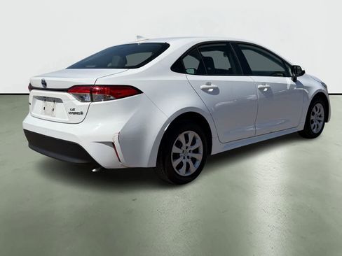 Used 2024 Toyota Corolla LE image 4