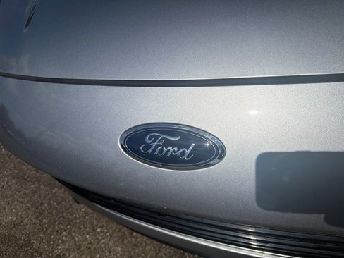 Used 2021 Ford Escape SE w/ SE Sport Appearance Package FWD image 28