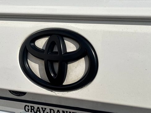 Used 2020 Toyota RAV4 XLE Premium image 33