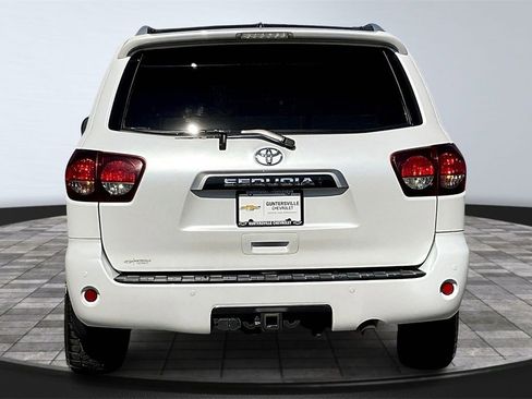 Used 2022 Toyota Sequoia SR5 image 4