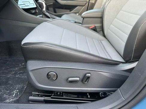 New 2026 Volkswagen Jetta SE image 24