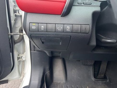 Used 2020 Toyota Camry XSE FWD image 29