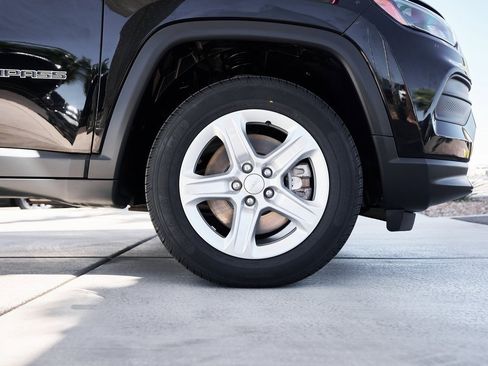 Used 2023 Jeep Compass Sport image 10