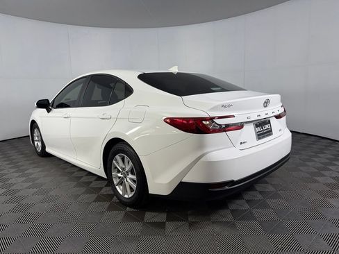 Used 2025 Toyota Camry LE FWD image 9