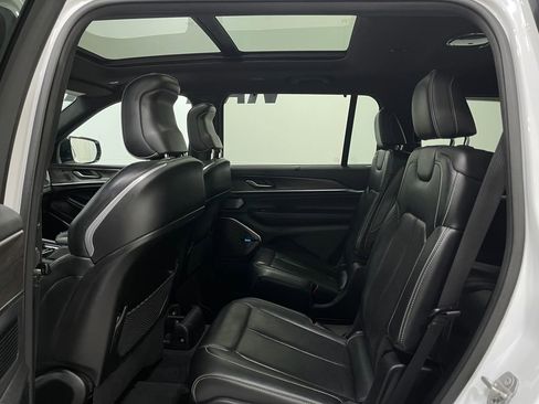 Used 2021 Jeep Grand Cherokee L Overland w/ Advanced Protech Group III image 31