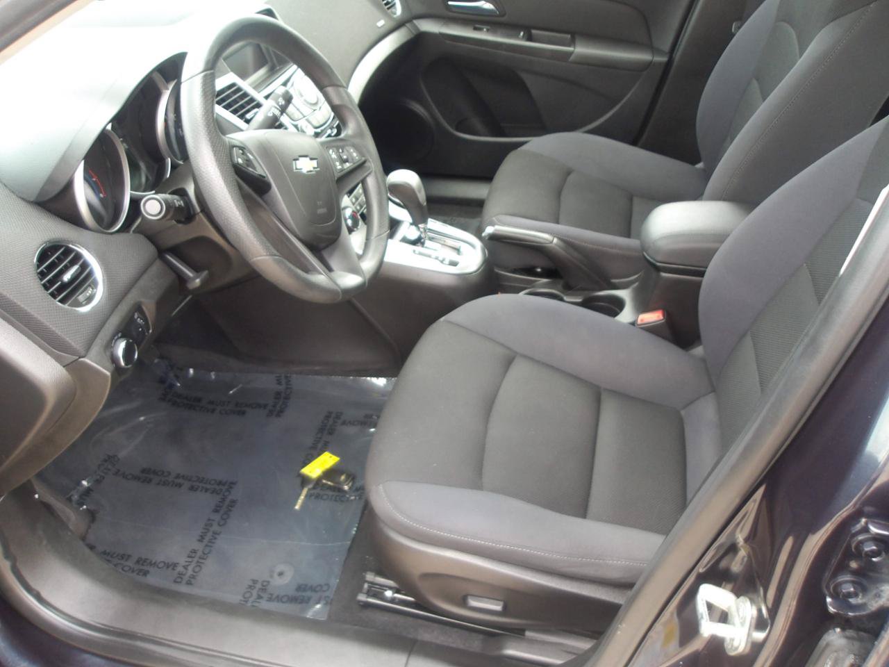 Used 2015 Chevrolet Cruze LT FWD image 18
