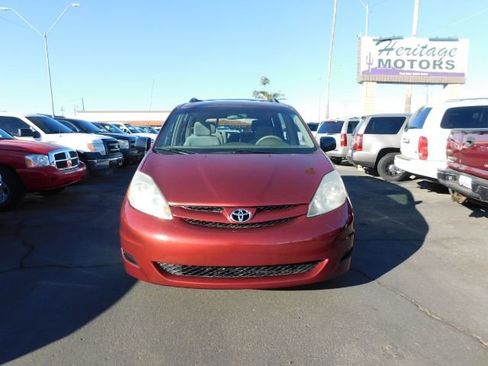 Used 2007 Toyota Sienna CE image 2