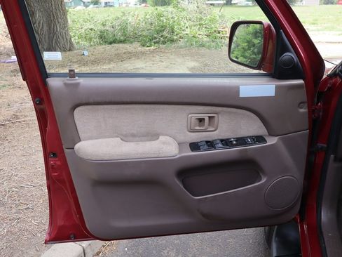 Used 1999 Toyota 4Runner SR5 AWD/4WD image 23