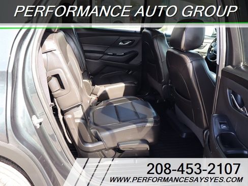 Used 2021 Chevrolet Traverse RS image 12