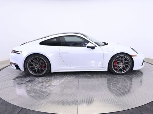 Used 2020 Porsche 911 Carrera S image 8