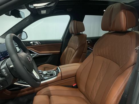 New 2026 BMW ALPINA XB7 image 8