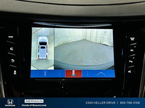 Used 2020 Cadillac Escalade Luxury w/ Escalade Sport Edition AWD/4WD image 23