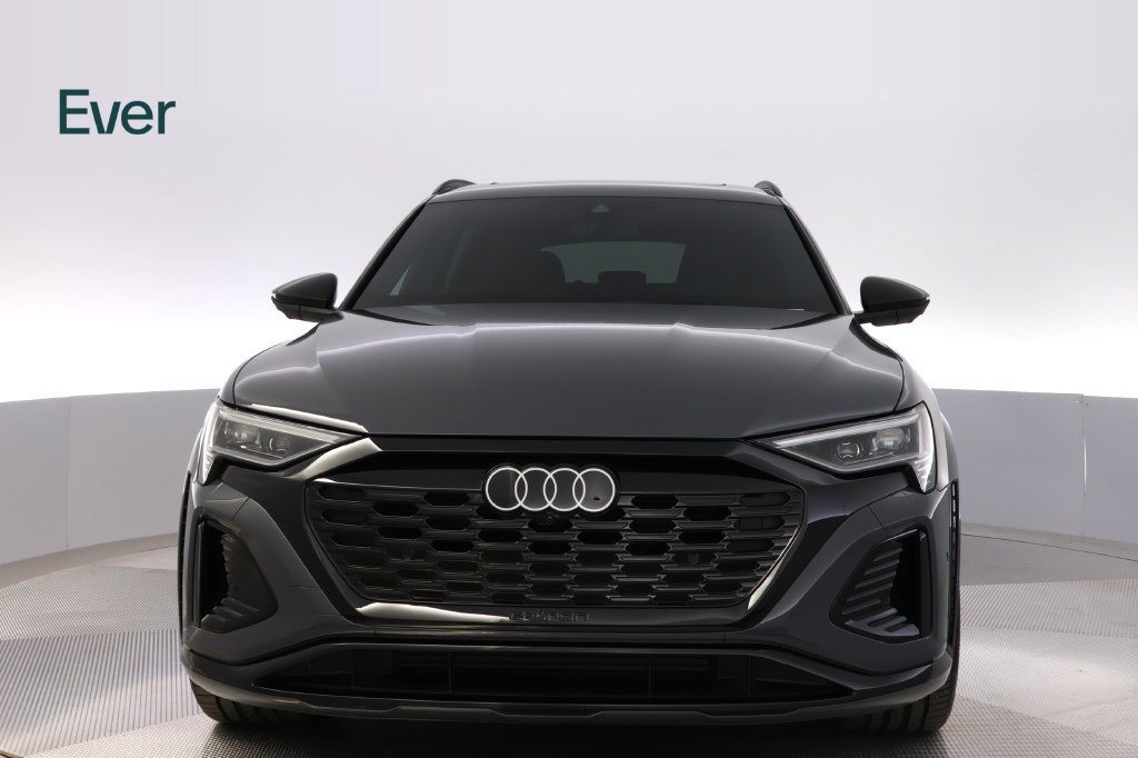 Used 2024 Audi Q8 e-tron Prestige w/ Prestige Package AWD/4WD image 12