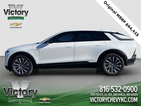 Used 2024 Cadillac Lyriq Sport image 3