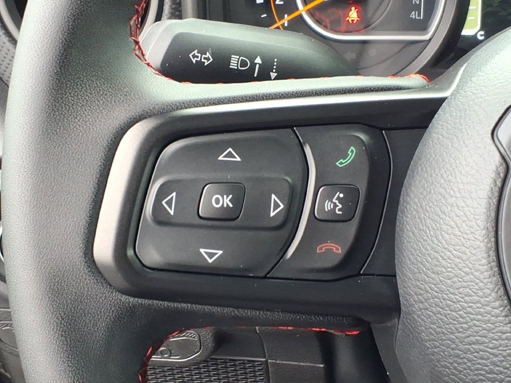 Used 2024 Jeep Wrangler Unlimited Rubicon AWD/4WD image 12