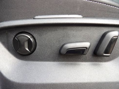 Used 2023 Volkswagen Atlas SEL image 13