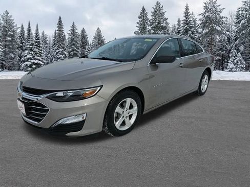 Used 2022 Chevrolet Malibu LS image 1