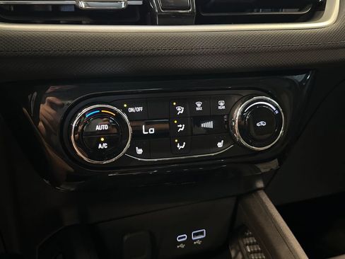 Used 2025 Chevrolet TrailBlazer LT w/ Convenience Package FWD image 15