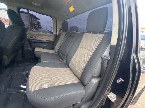 Used 2012 RAM 2500 SLT w/ Technology Group AWD/4WD image 14