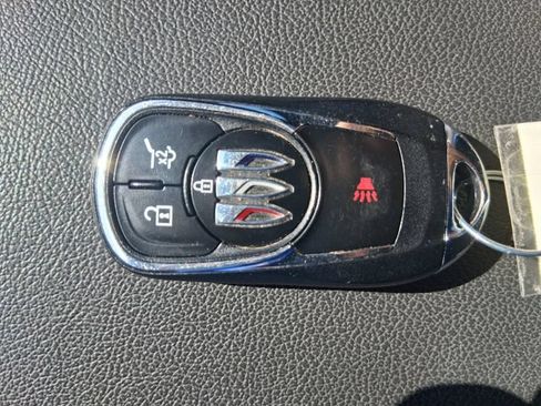 Used 2024 Buick Envista Sport Touring w/ Convenience II Package FWD image 15