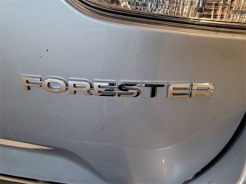 Used 2021 Subaru Forester Limited image 30
