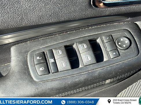 Used 2017 Dodge Durango SXT w/ 3rd Row Seating Group RWD image 11