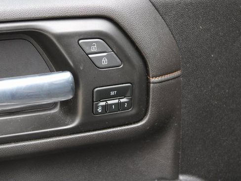 Used 2022 GMC Sierra 2500 AT4 w/ AT4 Preferred Package image 21