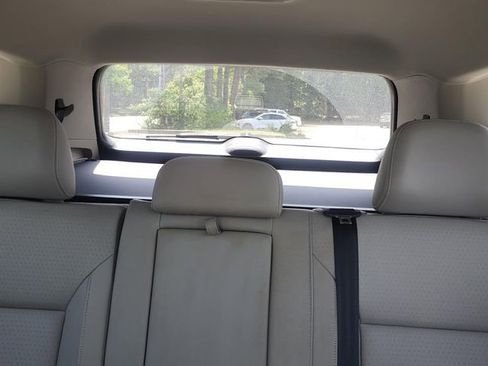 Used 2023 Volkswagen Atlas SE AWD/4WD image 12