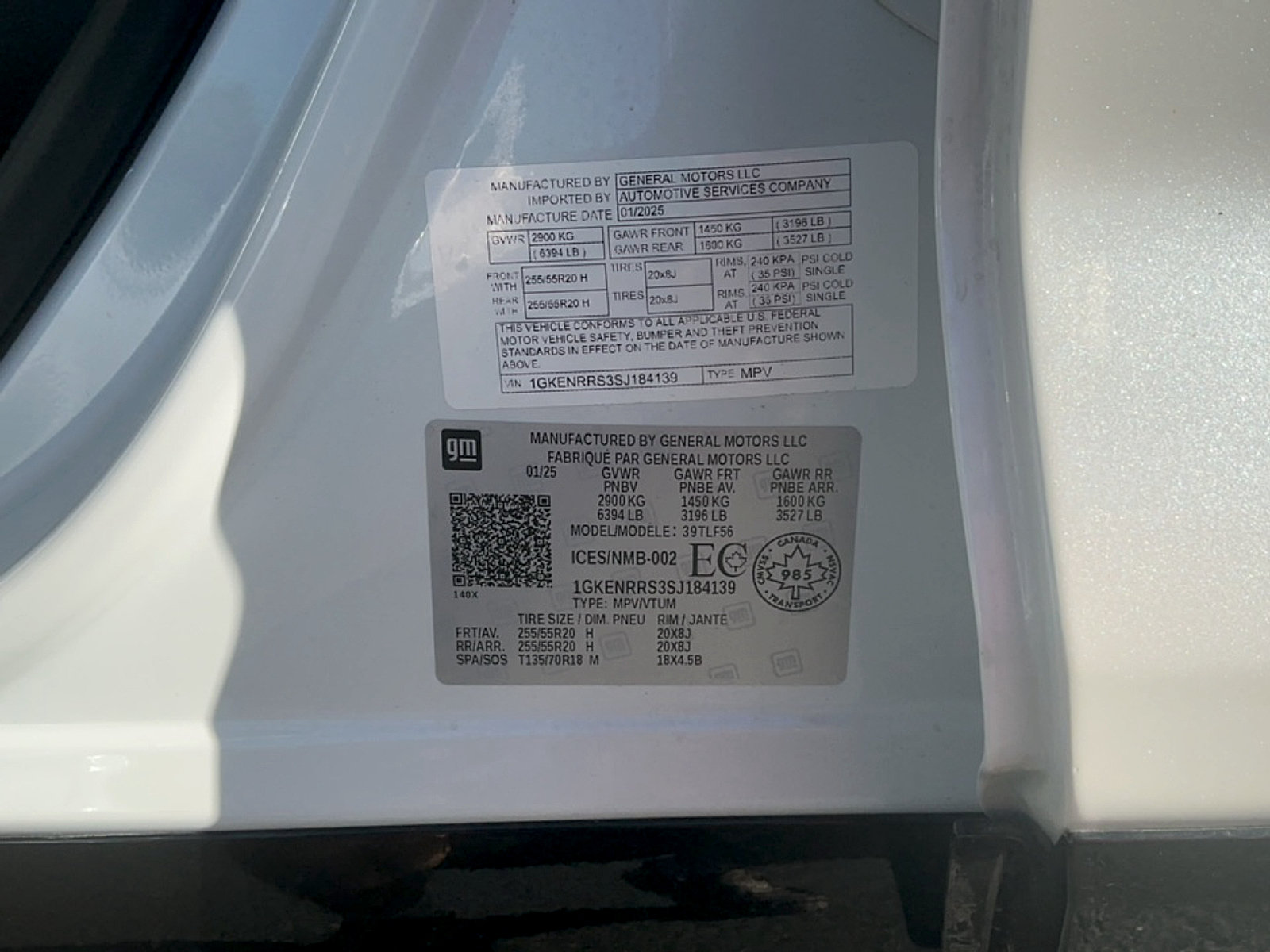 Used 2025 GMC Acadia Denali AWD/4WD image 14
