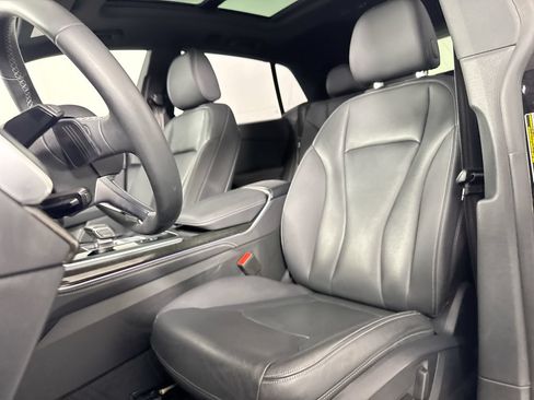 Used 2025 Audi Q8 Premium Plus w/ Premium Plus Package AWD/4WD image 19