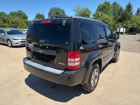 Used 2008 Jeep Liberty Sport w/ Popular Equipment Group AWD/4WD image 4