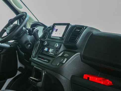 Used 2024 RAM ProMaster 2500 w/ Convenience Group FWD image 24