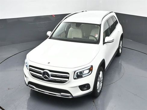 Used 2023 Mercedes-Benz GLB 250 image 35