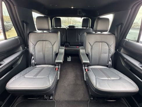 Used 2022 Ford Expedition Platinum image 30
