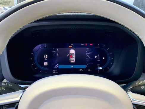 Used 2023 Volvo XC60 B5 Plus w/ Climate Package image 25