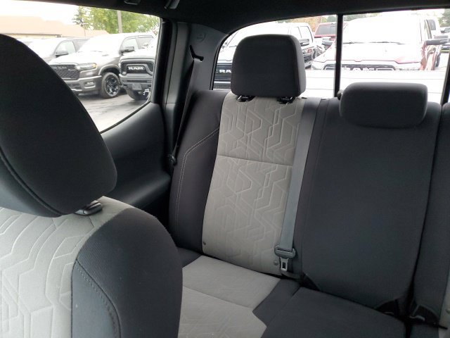 Used 2020 Toyota Tacoma TRD Sport w/ Technology Package AWD/4WD image 14