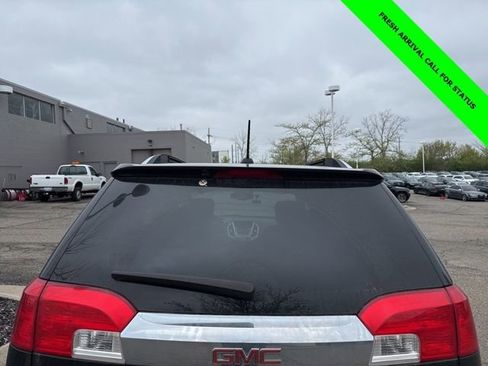 Used 2016 GMC Terrain SLT w/ Open Road Package AWD/4WD image 8