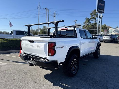 Used 2024 Chevrolet Colorado ZR2 w/ Technology Package image 6